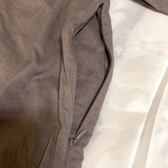 Boden 3/4 Length Sleeve Embroidered Top Gray Size 10. - Picture 6 of 7